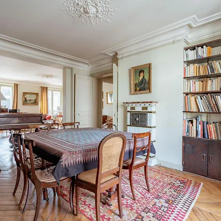 Apartment Veeve - Parisian Muse Paris