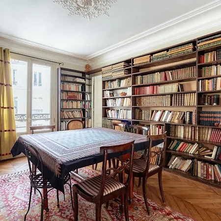 Apartment Veeve - Parisian Muse