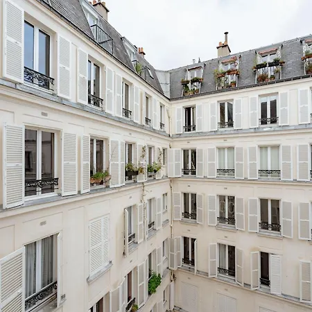 Apartment Veeve - Parisian Muse Paris